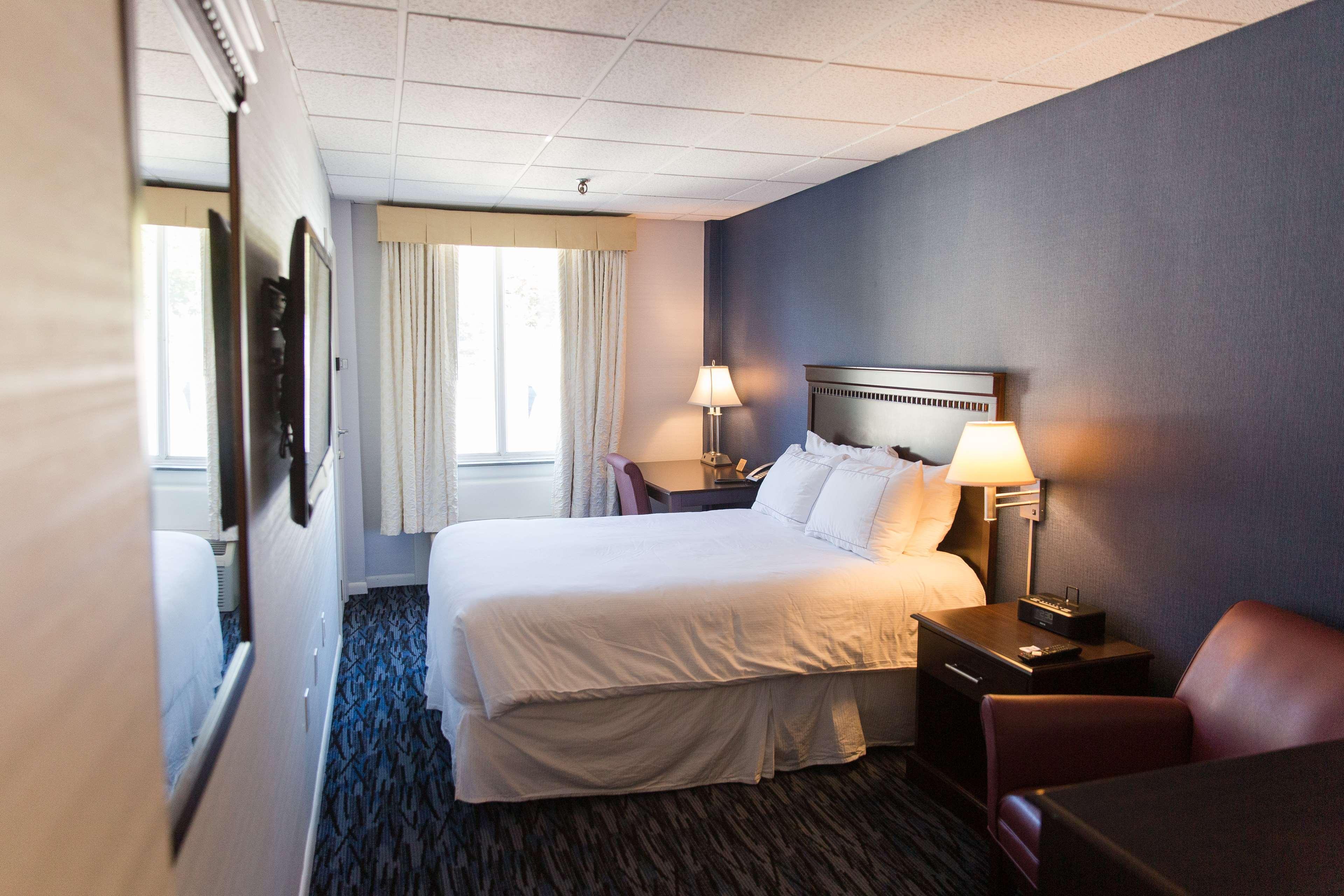 Capitol Plaza Hotel Montpelier Tapestry Collection By Hilton Buitenkant foto