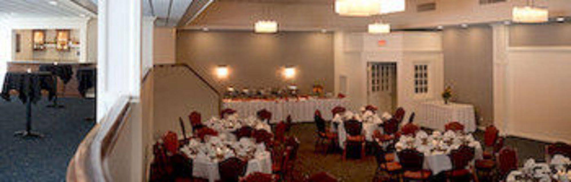 Capitol Plaza Hotel Montpelier Tapestry Collection By Hilton Buitenkant foto